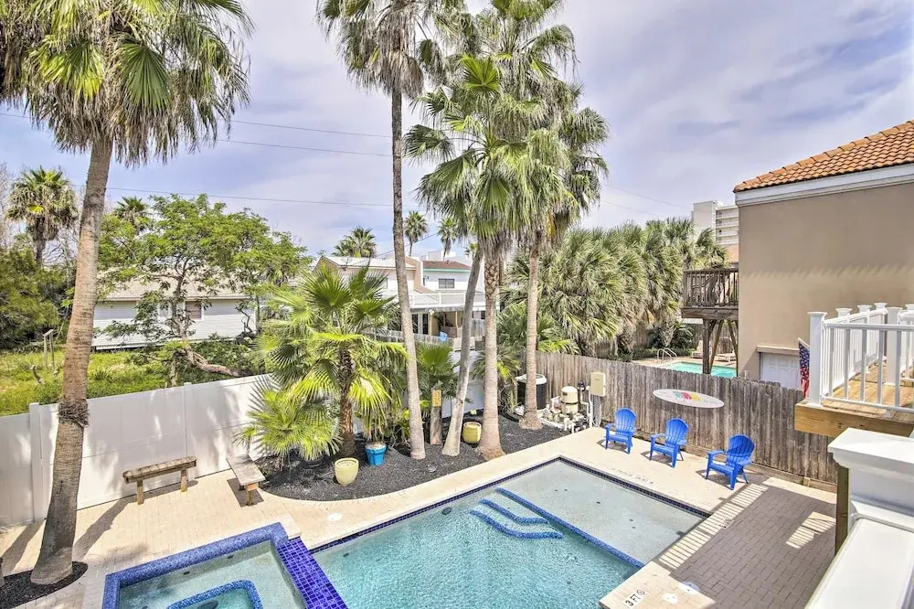 Beach Home w/ Pool & Hot Tub < 1 Block to Beach!