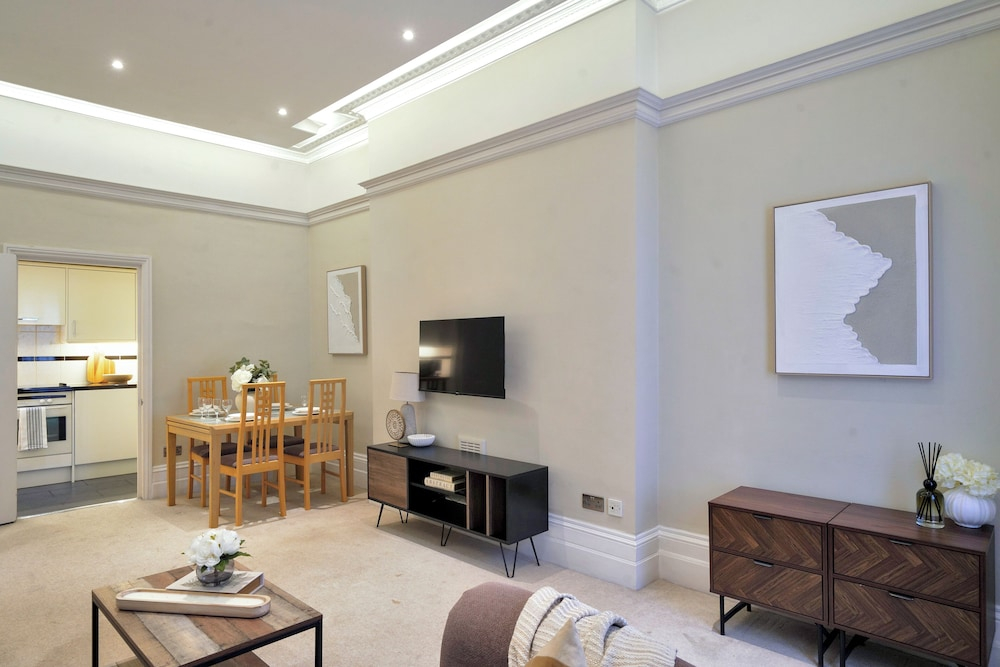 Hertford Flat 10