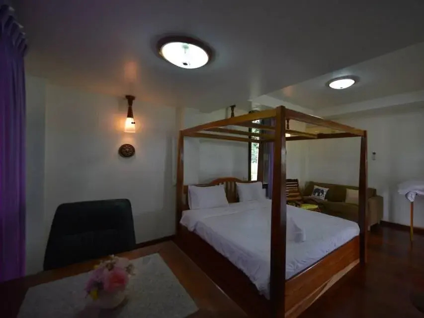 8 Praw View Hotel