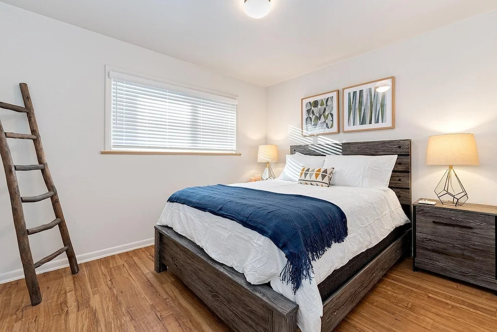 Gorgeous Hideout Near Old Town – Free Bikes!!
