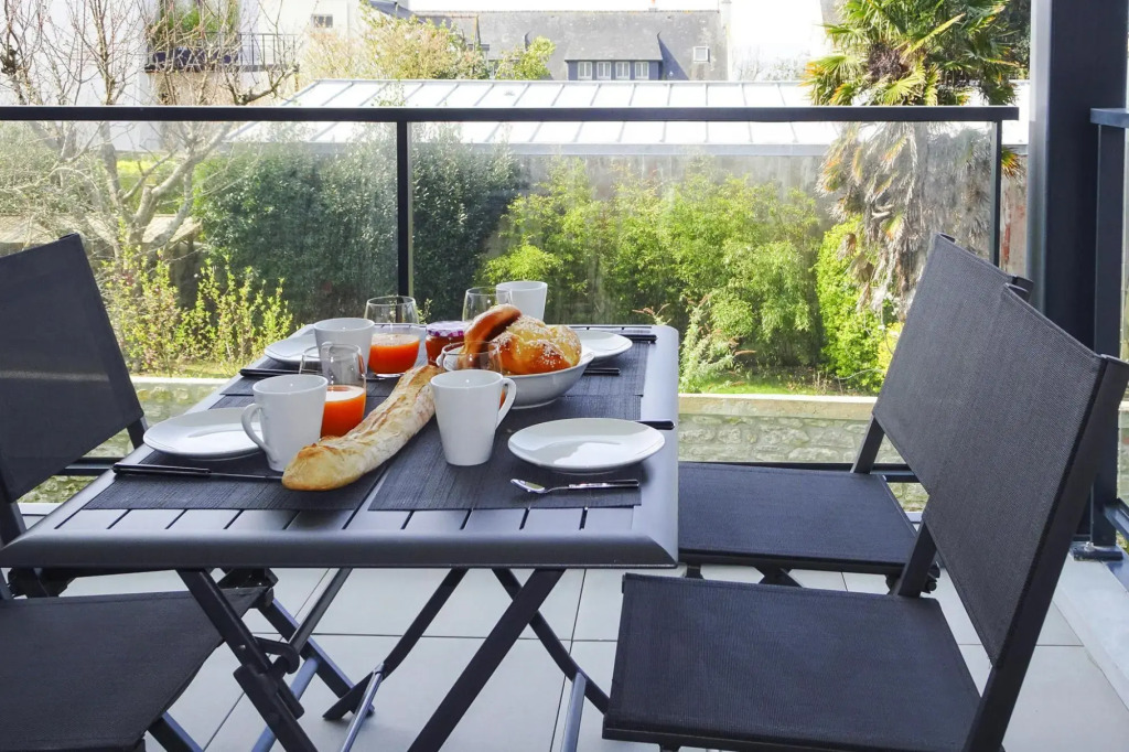 Apartment in Concarneau Near Seafront