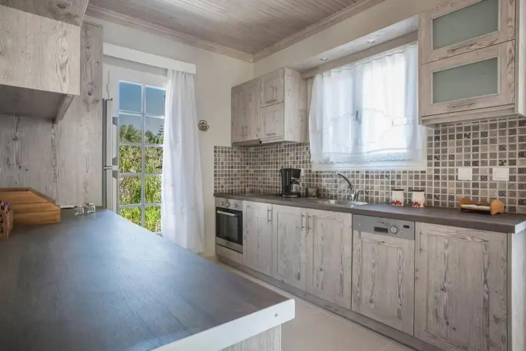 la casa di zia Anna Agia Efimia village