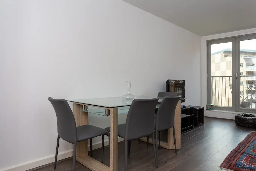 2 Bedroom Flat In Holloway With Balcony And Courtyard