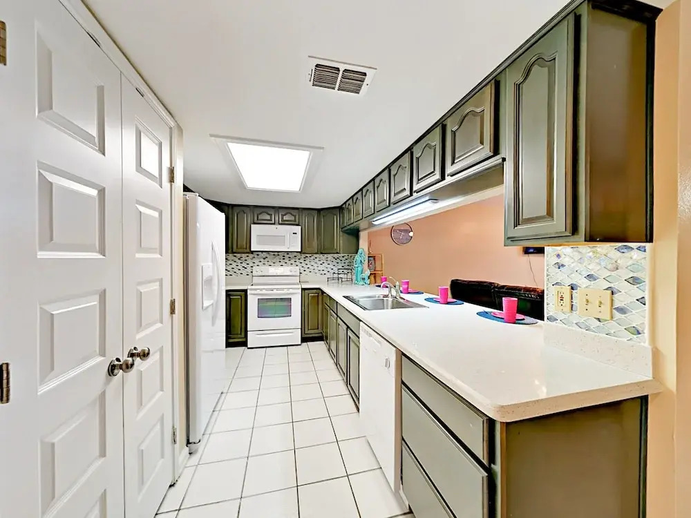121 E Lantana Street Townhouse Unit B 3 Bedrooms 3 Bathrooms Townhouse