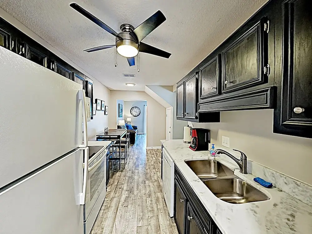 New Listing! Seawalk Condo W/ Pool, Near Beach Condo