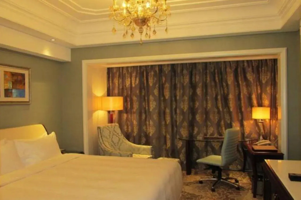 Howard Johnson Peace Hotel Shanghai