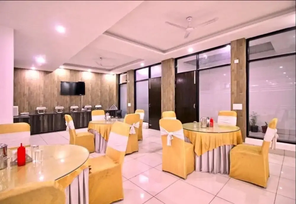 Hotel Callista Inn Sohna Road