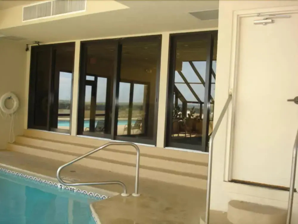 Four Seasons 204w