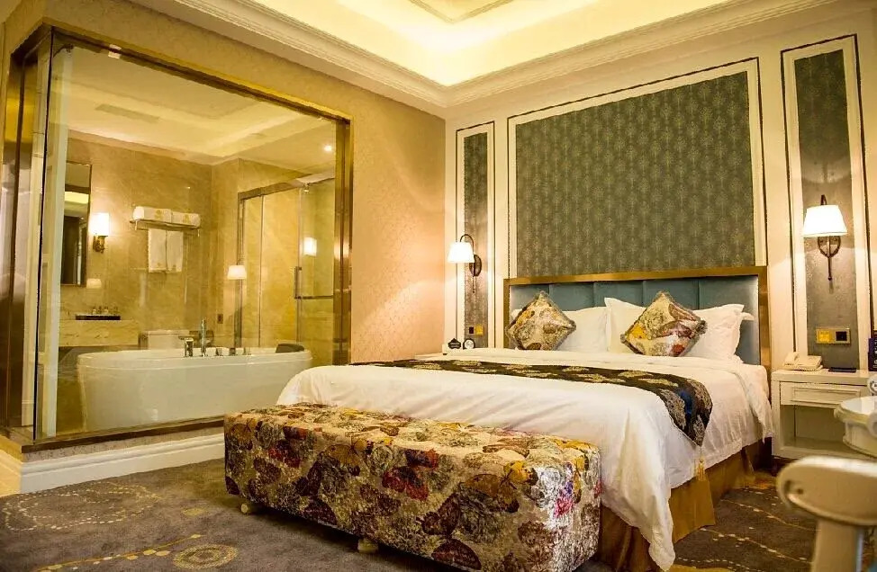 Zhongshan Huancheng Louis Hotel