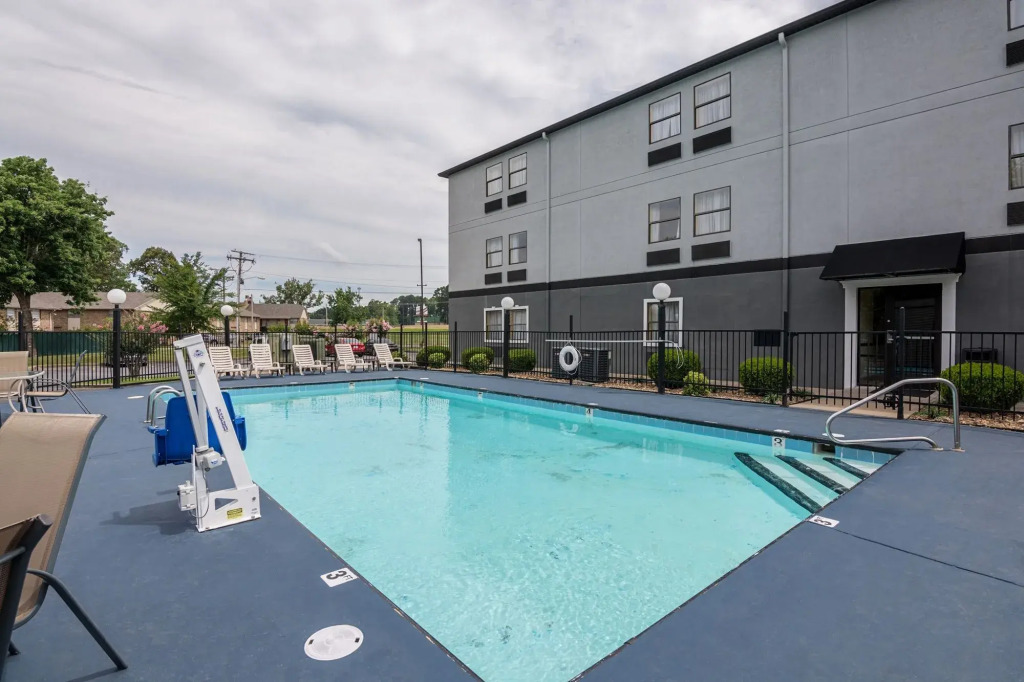 Red Roof Inn & Suites Little Rock