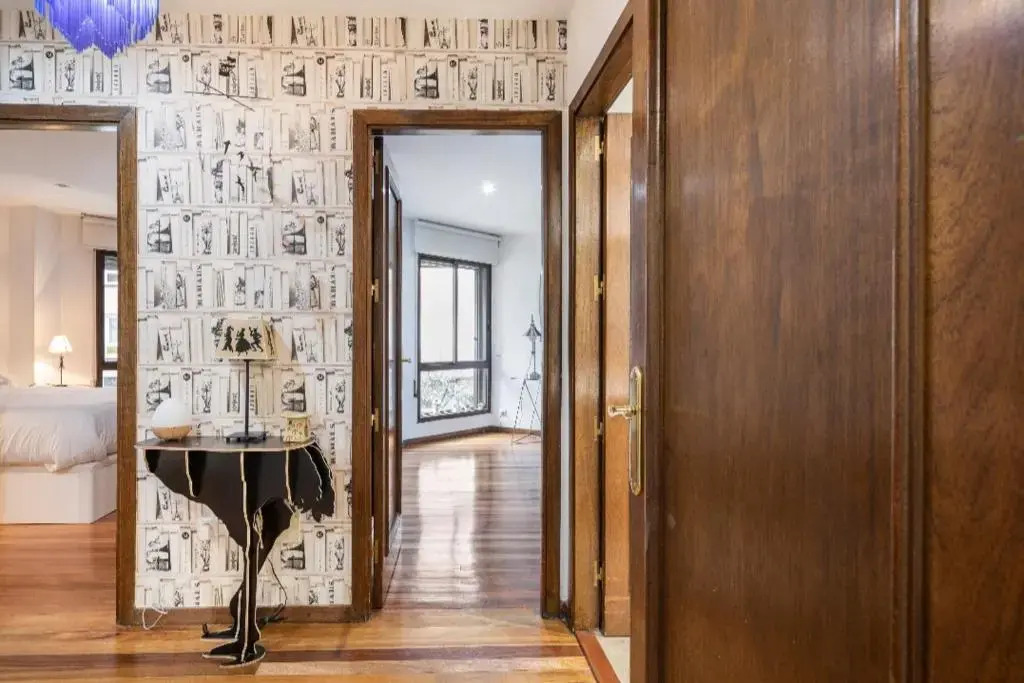 Lujoso y amplio piso con 5 habitaciones