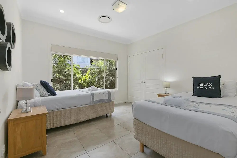 Perfect Family Holiday Home on Noosa Sound - 3 Key Court