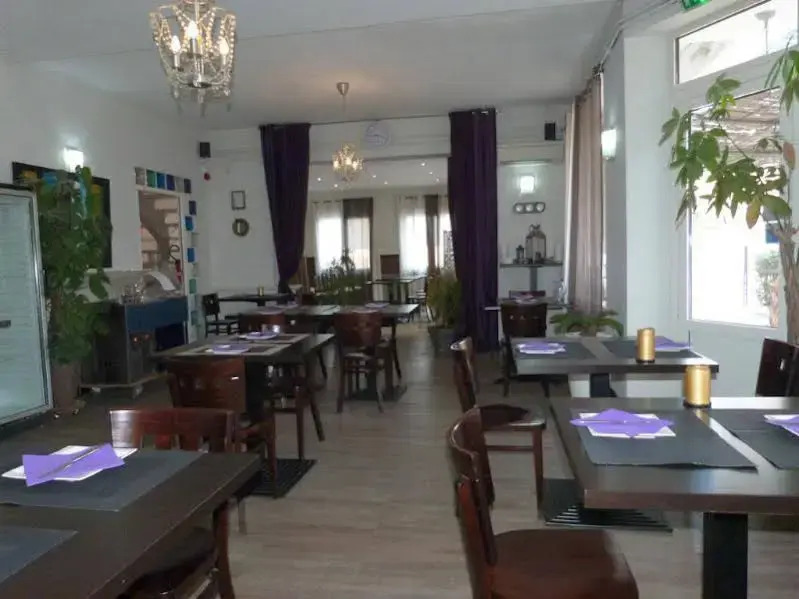 Blue Hotel