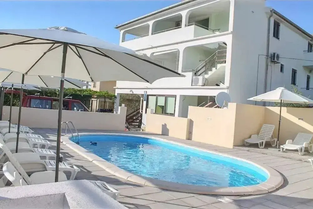 Nenad - With Pool - A2
