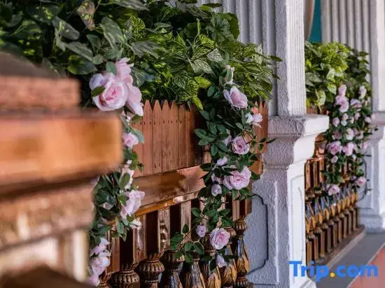 Yining Nalan Pavilion B&B