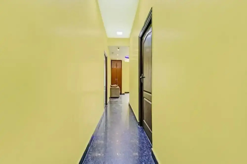 Goroomgo Subha Residency Banglore