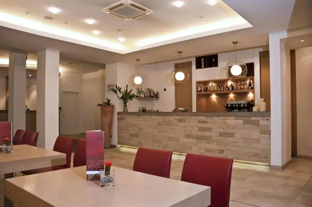 Hotel Remilia Ex Ramada Emilia