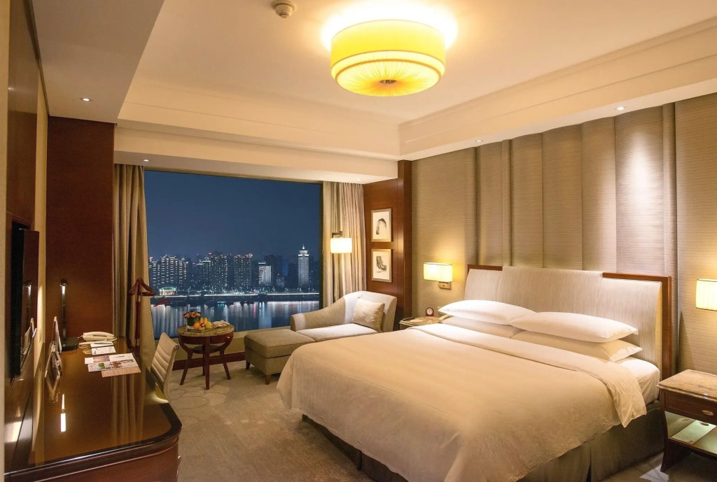 Shangri-La Nanchang丨Adjacent to Pavilion Prince Teng Prime river view