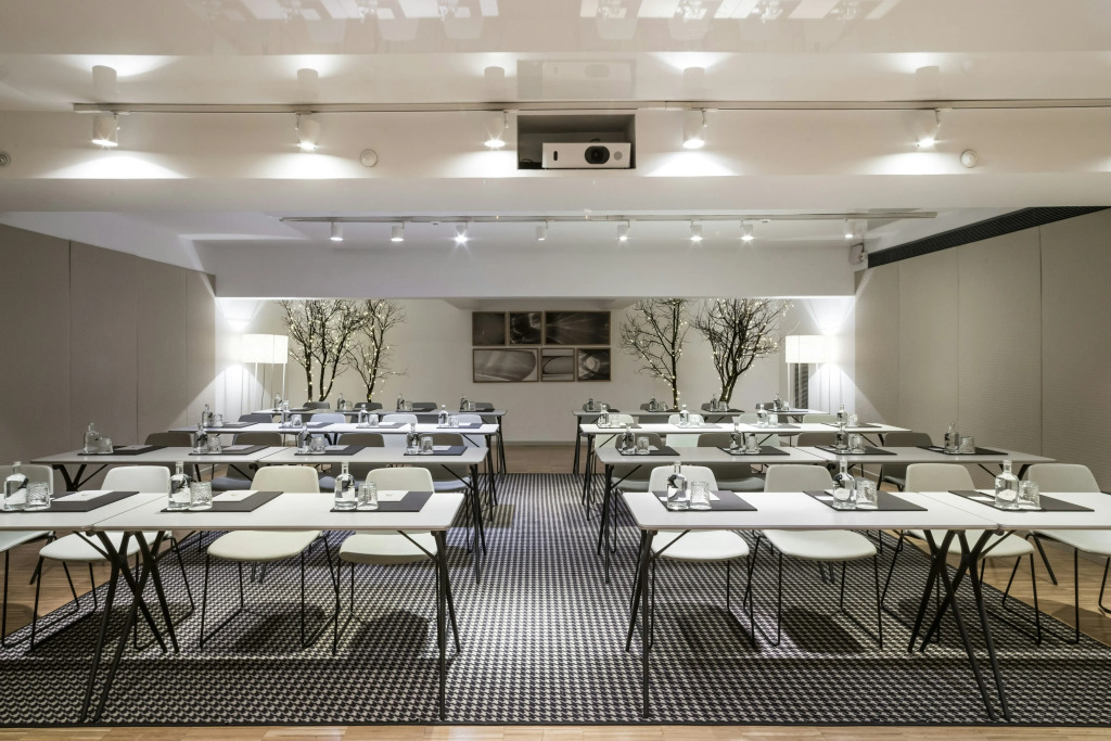Alexandra Barcelona Hotel, Curio Collection by Hilton