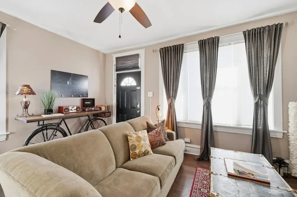 The Chocolate Suite - Walkable And Peaceful 2 Bedroom Home