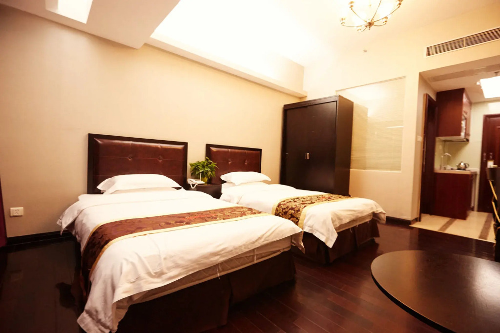 Sunny Private Apt Of Grand Continental