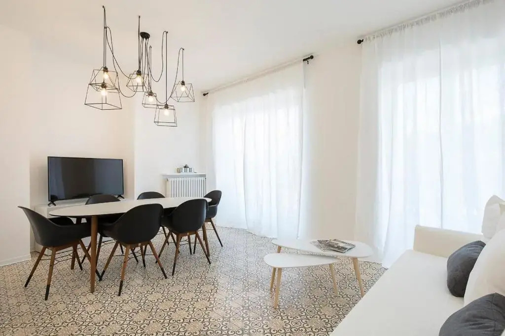 La Promenade by Impero House