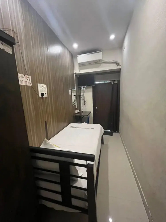 Red House Hostels - POWAI HOSTELS GROUPS