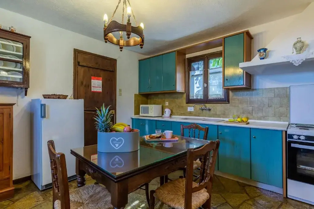Aletri Pool Cottage