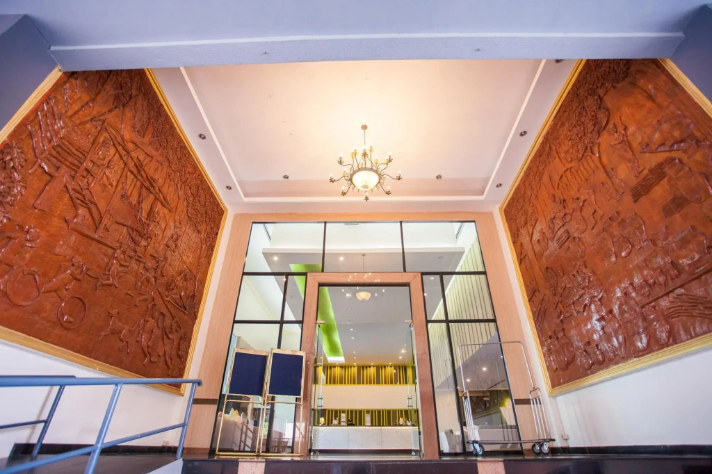 Tonkoon Hotel