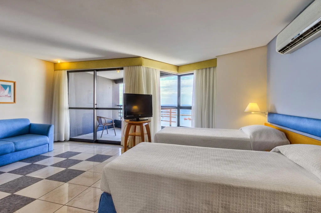 Iate Plaza Hotel