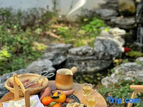Joying - Beautiful Stay in the Hometown of the Book Saint
