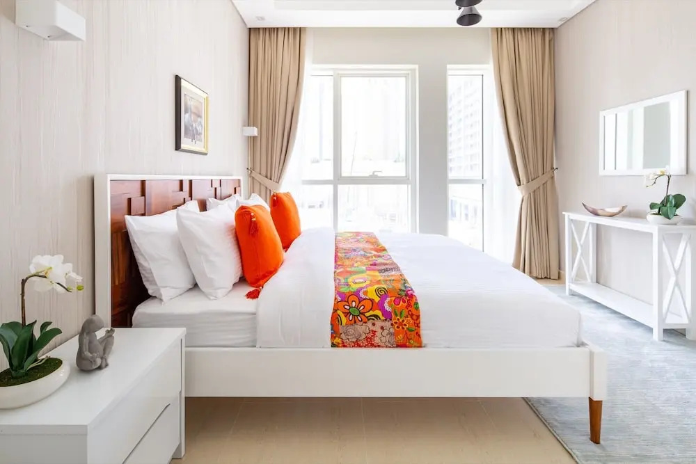 Impressive 2BR Loft W/ Study In Downtown Dubai