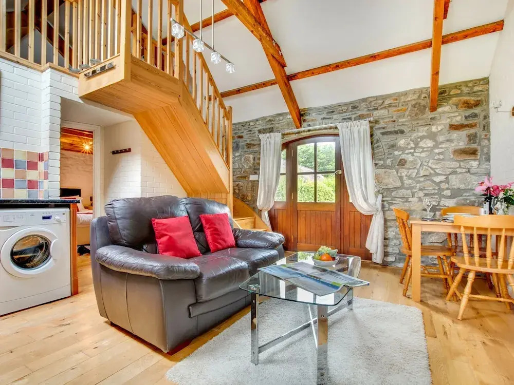 Charming Holiday Home in Haverfordwest With Meadow View