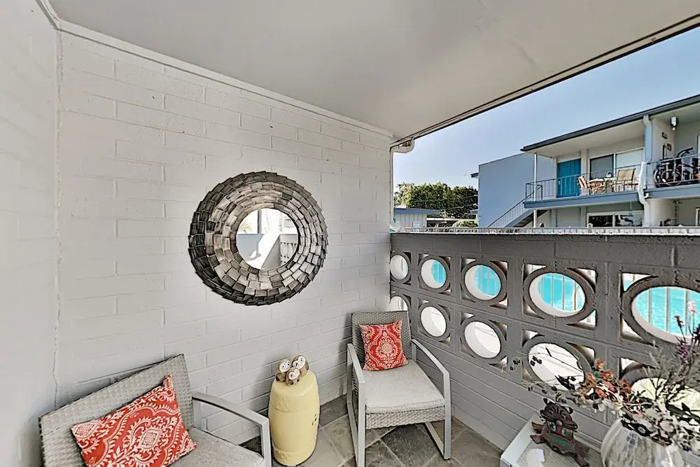 4916n73r 2 Bedroom Townhouse