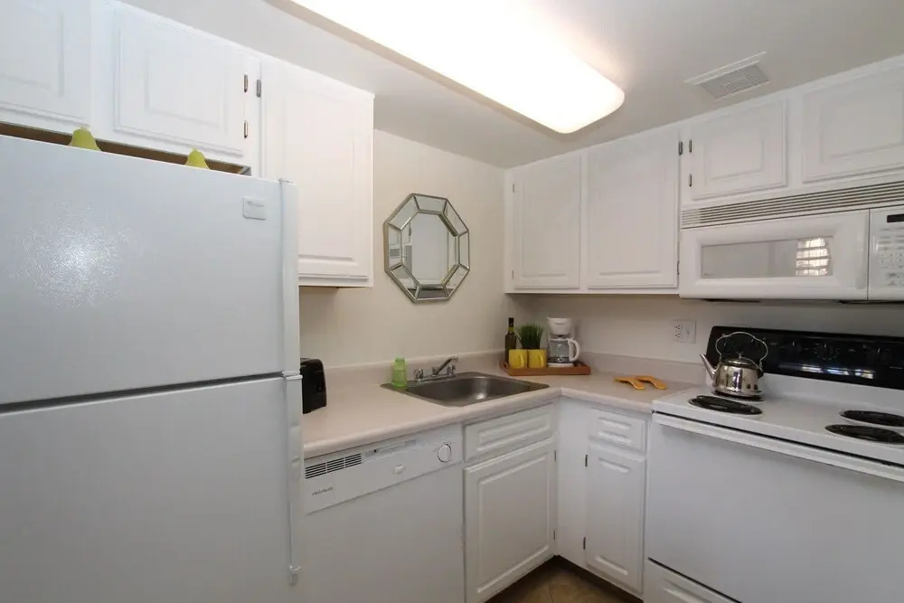 238- Fully Furnished with WiFi by RedAwning
