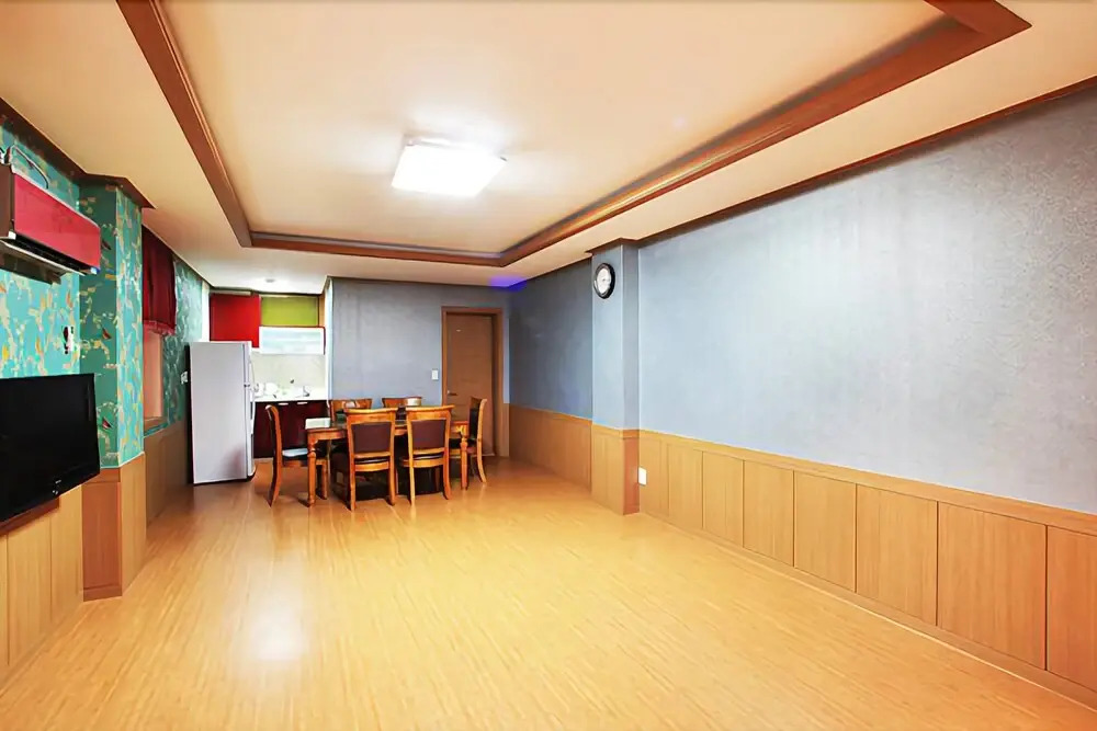 Ganghwa Haeneomi Pension