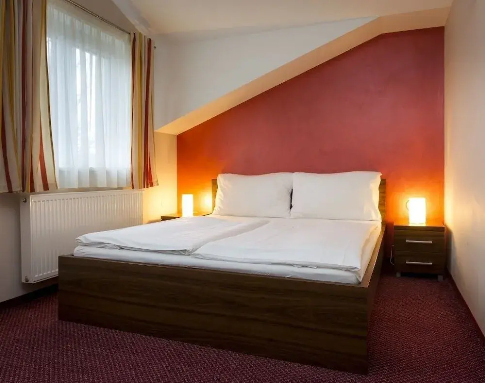 No 28 Rooms & Apartments