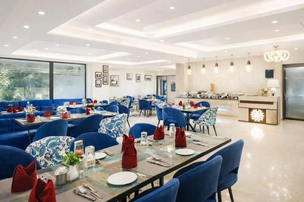 OPO Horizon LYRO, Formerly known as Inde Hotel