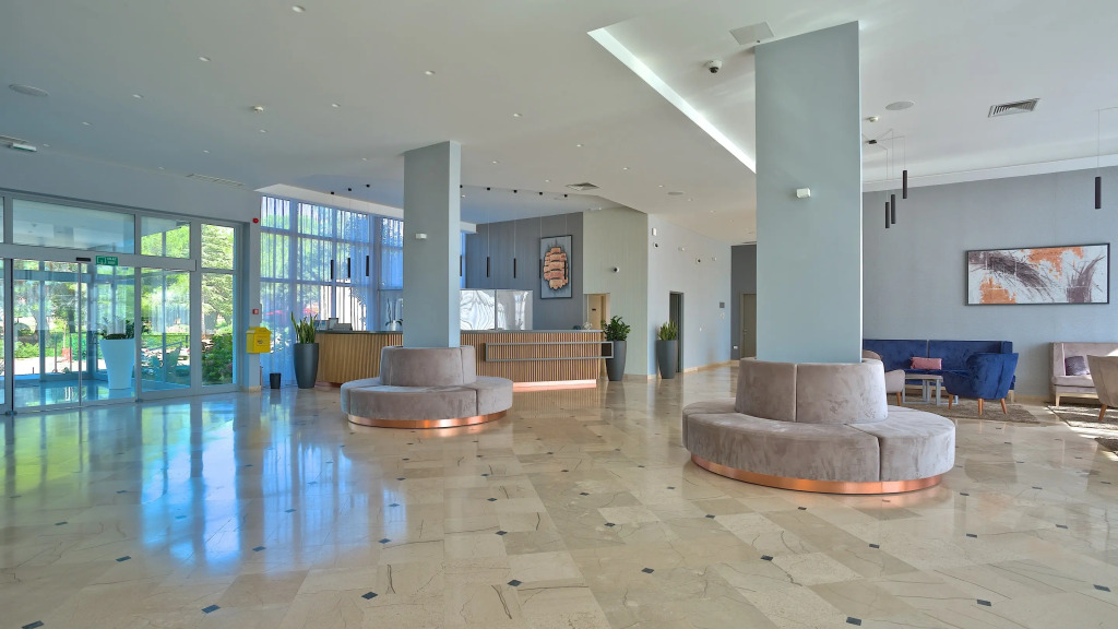 Arena Hotel Holiday
