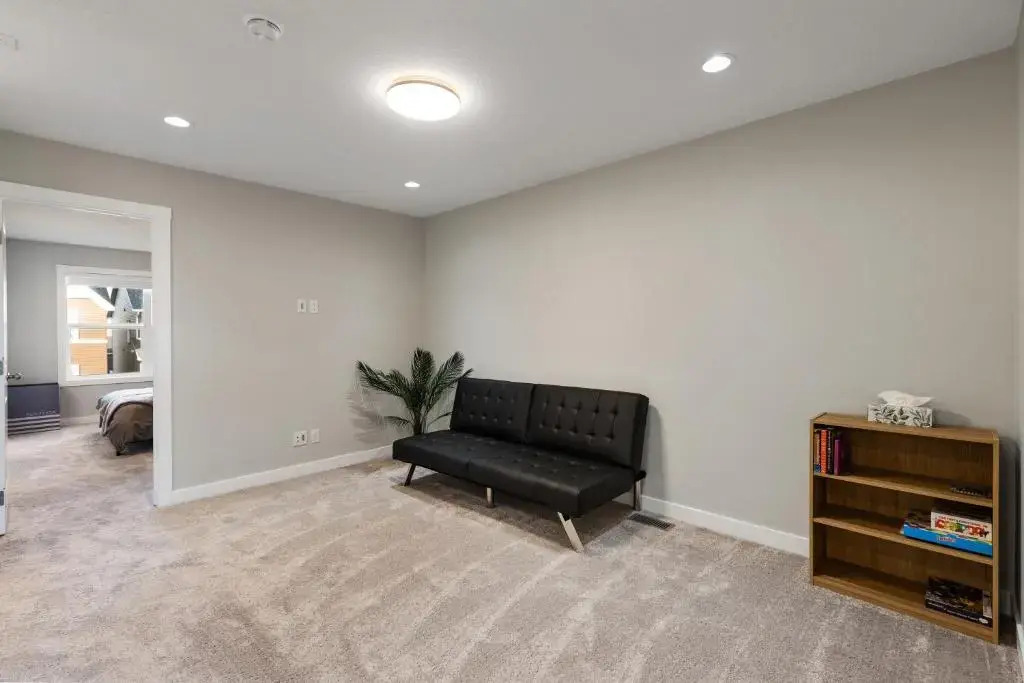 NEW! Arcade- Upscale 3BR Home, 10 min to Airport!