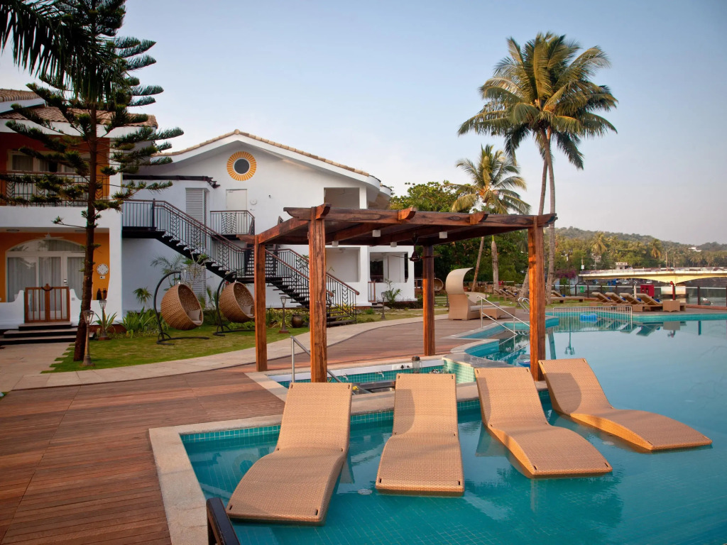 Acron Waterfront Resort