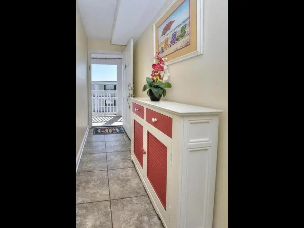 Ocean Walk 4302