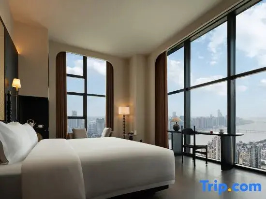 zhenyi Skyline Riverside Hotel (Changsha Wuyi Square Peiyuanqiao Subway Station Branch)