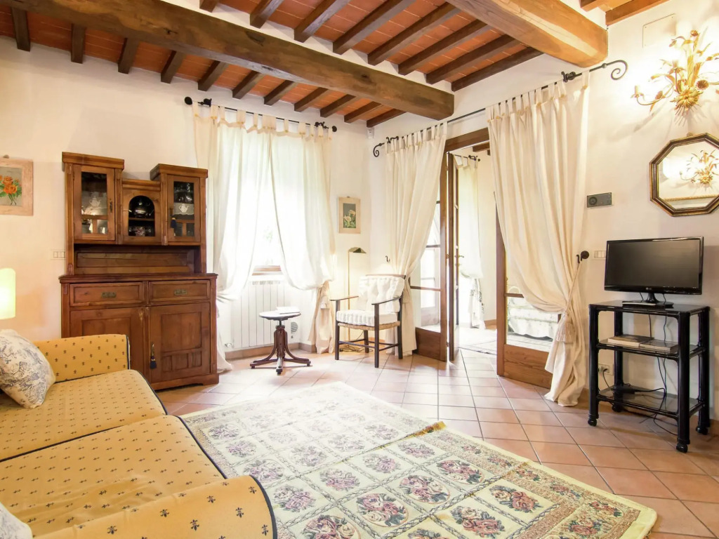 Holiday Home in Cortona with Pool
