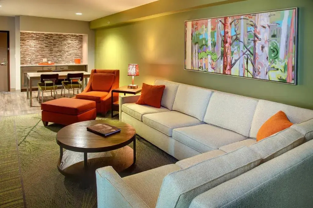 Hotel Indigo Traverse City by IHG