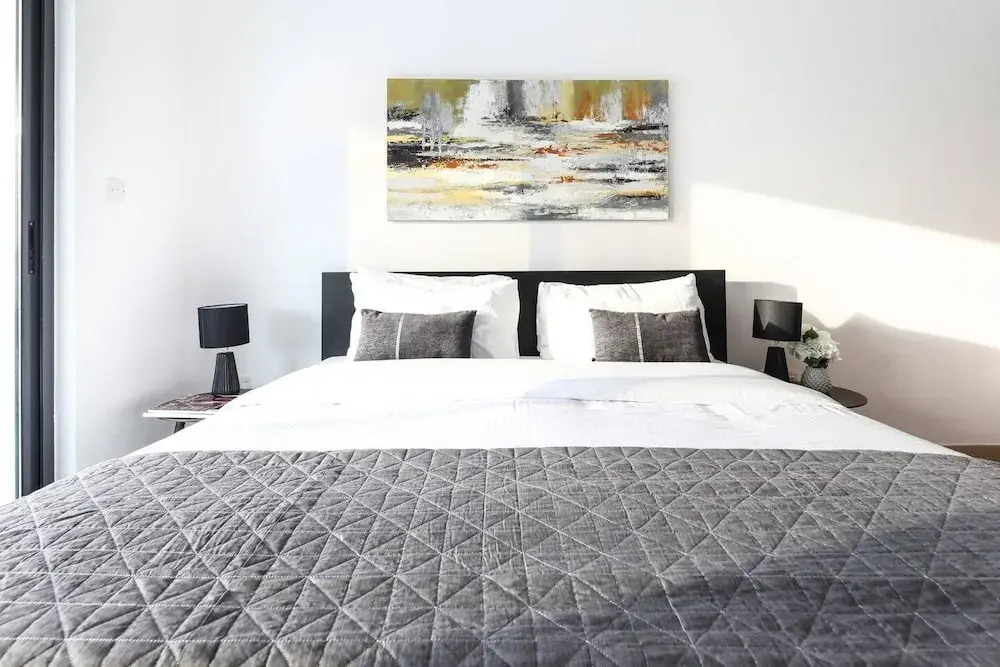 Modern 1BR w/ Gorgeous Marina Views! Sleeps 4
