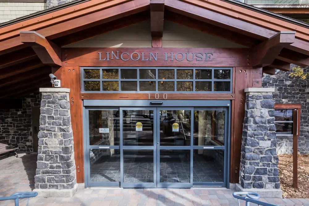 Village # 3310 - Lincoln House