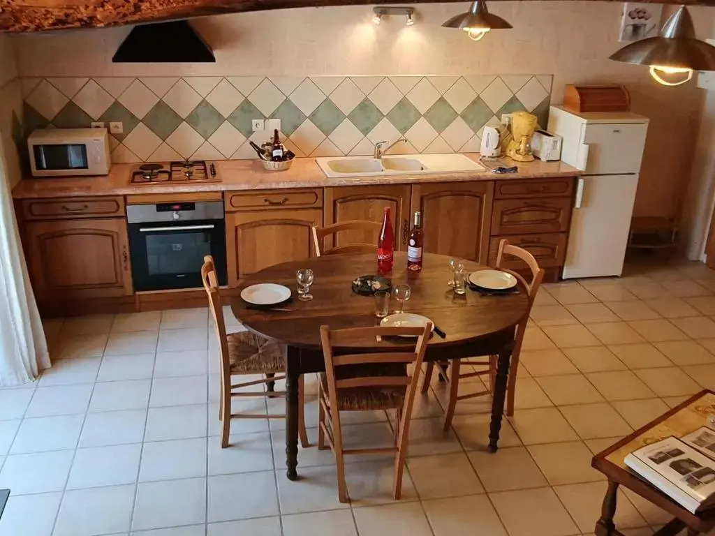 Gîte 11 pers., charme rural, internet, animaux admis - FR-1-496-86