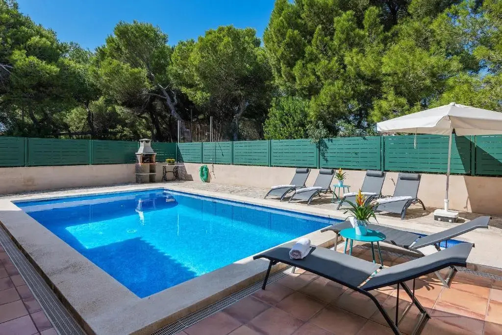 Casa Martina - Private Pool & 150m from the Beach