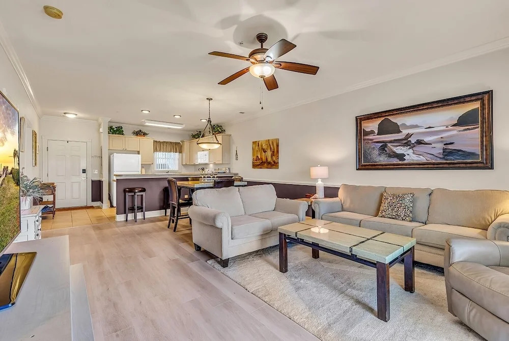 4809 Luster Leaf Circle Magnolia Pointe 202 2br 2ba 2 Bedroom Condo by RedAwning